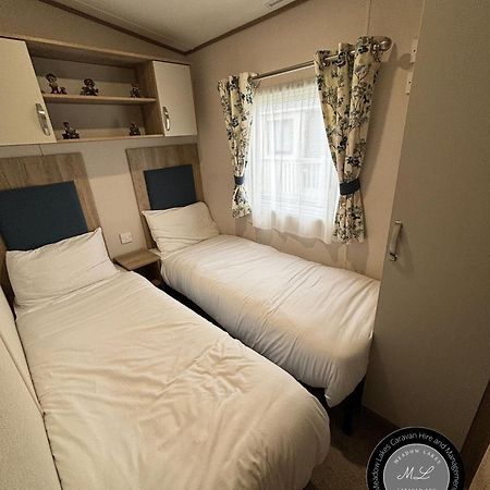 Palm Grove 182 - Pet Friendly, Wifi, Close To Beach And Clubhouse - Golden Palm Resort - Meadow Lakes Caravan & Lodge Hire Skegness Ngoại thất bức ảnh