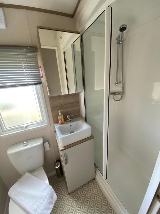 Palm Grove 182 - Pet Friendly, Wifi, Close To Beach And Clubhouse - Golden Palm Resort - Meadow Lakes Caravan & Lodge Hire Skegness Ngoại thất bức ảnh